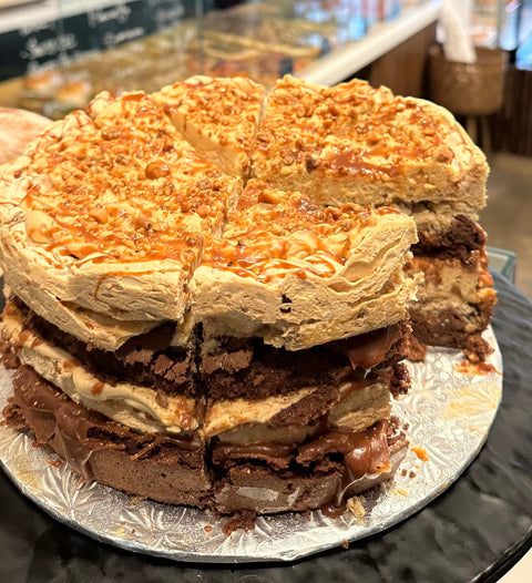 Salted Caramel Crunch Cake serves08 10tationHome 